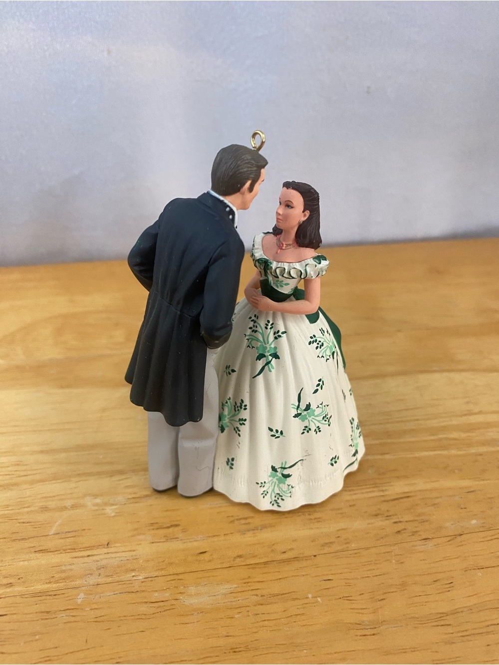 2012 Hallmark Scarlett Meets Her Match Gone With The Wind Ornament - Picture 5 of 6